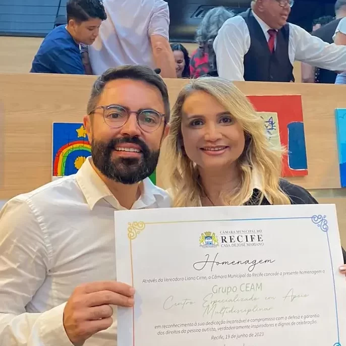 Homenagem ao Dia do Orgulho Autista na Câmara dos deputados do Recife